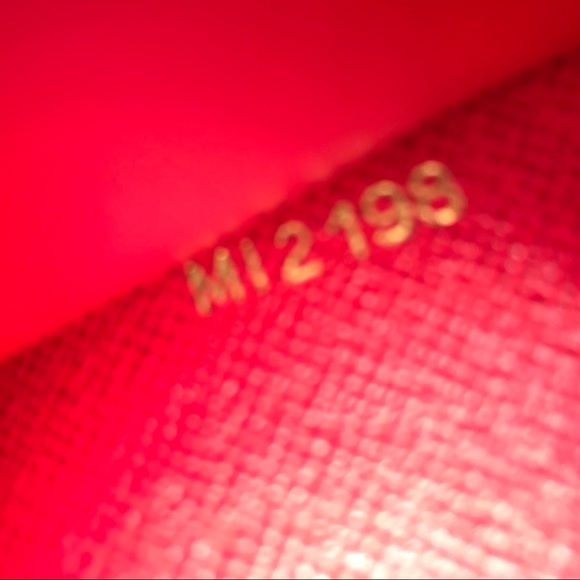 ❤️SOLD❤️Louis Vuitton Victorine Wallet Patches DE - Picture 4 of 8